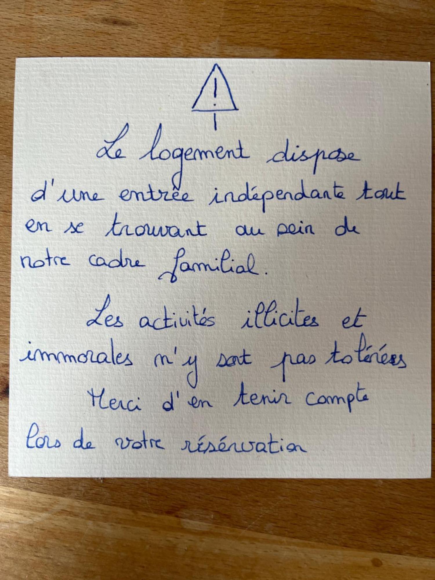 Ferienwohnung Au Pied Du Beffroi Arras Exterior foto